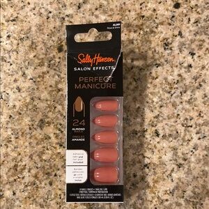 Sally Hansen Almond Nail Strips